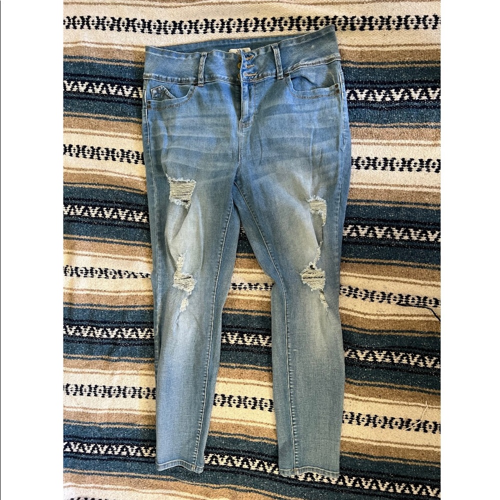 Wanna betta butt jeans
